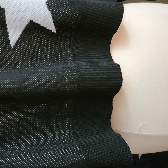 Sweater - Picture 5 of 5